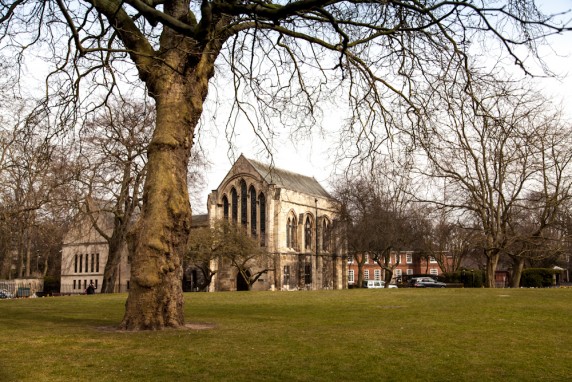 Dean's-Park-and-The-Minster-Libary